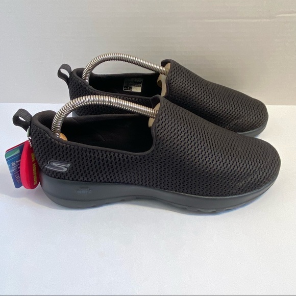 New Skechers Gen 5 Go Max Walk Wide Fit 